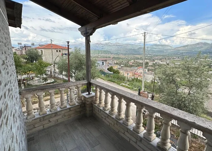 Vila Muar Sarandë